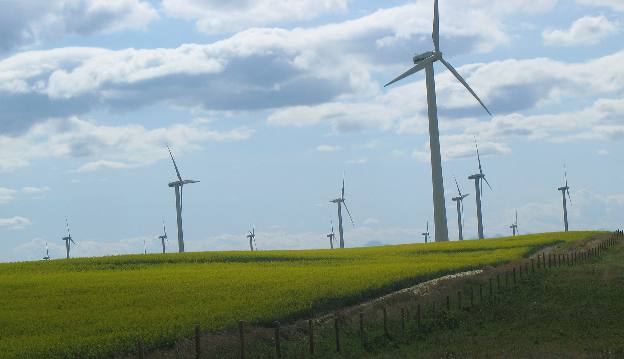 McBride Lake Wind Farm south of Ft Macleod, Alberta