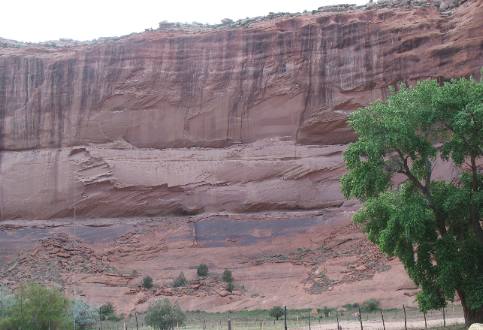 sandstone cliff desert varnish