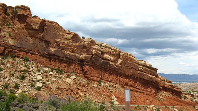 Bending fault line in Colorado National Monument