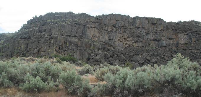 Lava Cliff near Shoshoe Falls