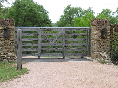 This Hill Country Ranch Gate sports a rustic motif