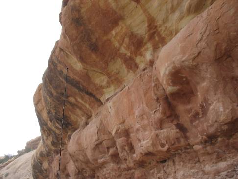 Sandstone cliff walls of the Moki Dugway