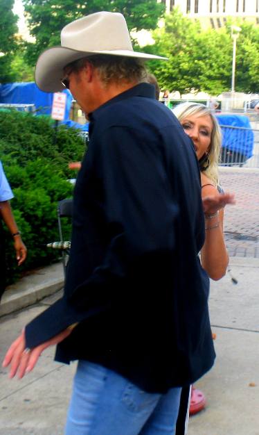 Alan & Denise Jackson at CMA Awards