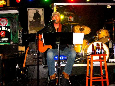 Chas Blakemore performing at Cowboy Bills in Key West