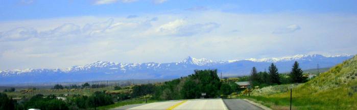 Wind River Range as seen from US-26 near Riverton, Wyoming