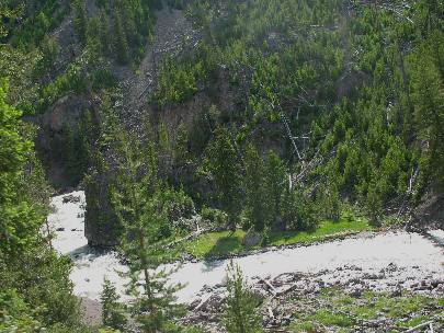 Firehole River cutting through hard rhyolite south of Madison Junction