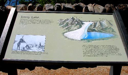 Kiosk at Jenny Lake Overlook explaining how a long gone glacier created Jenny Lake