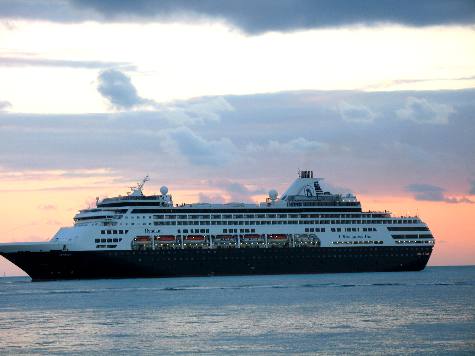 Ryndam Cruise Ship departing Mallory Square in Key West