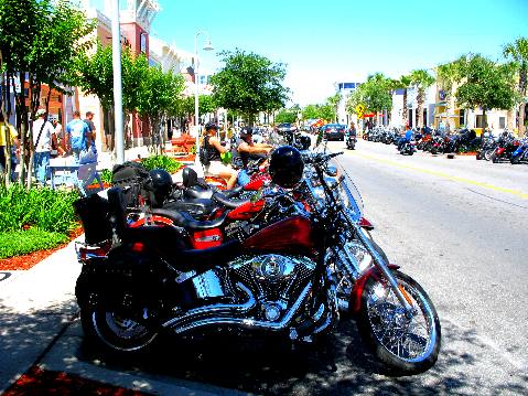 Thunder Beach Bikers At Tootsies