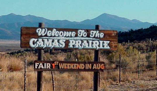 Sign welcoming you to the Camas Prairie of western Idaho